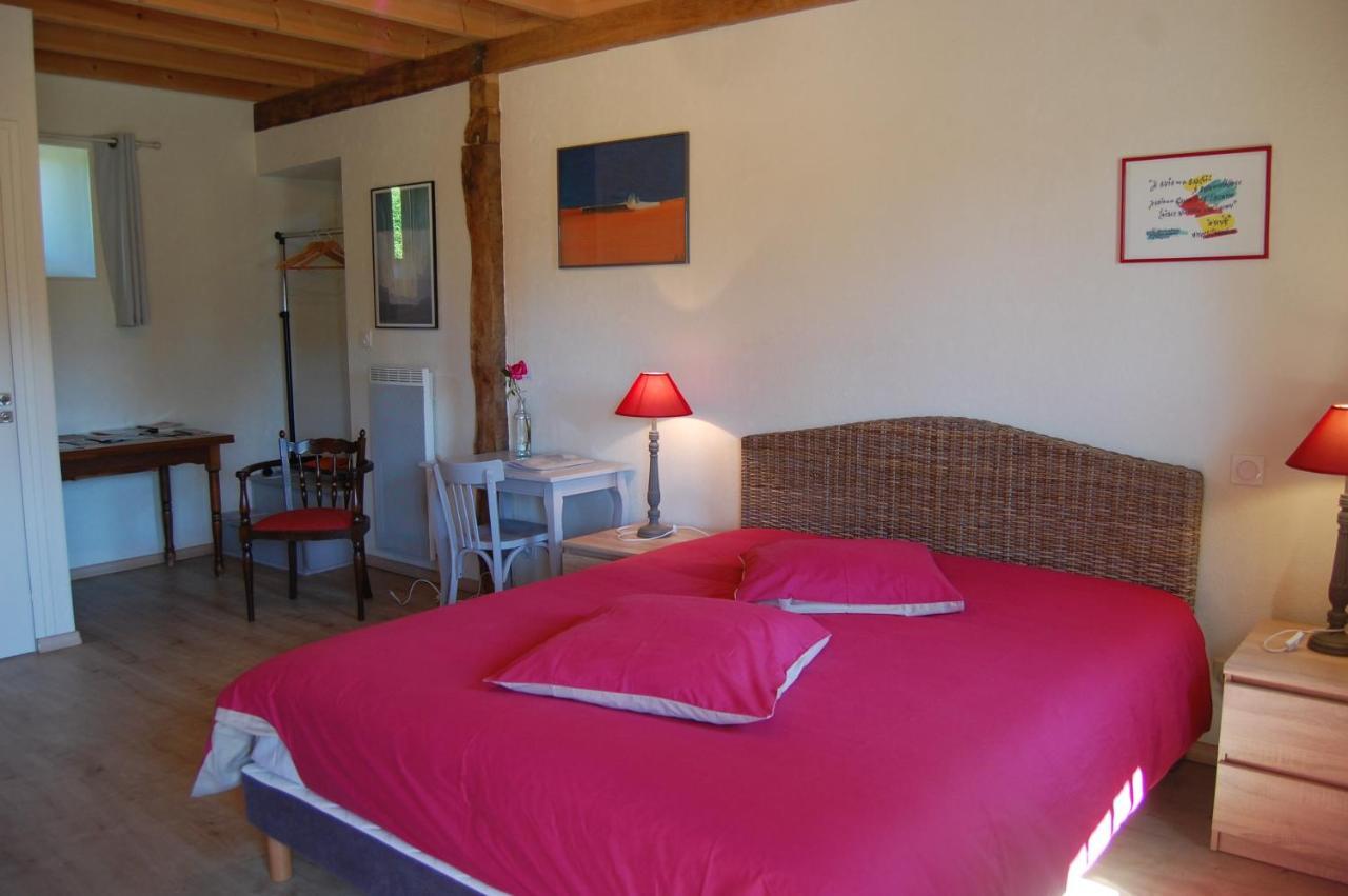 Le Pont St Michel Bed and Breakfast Maen Roch Buitenkant foto