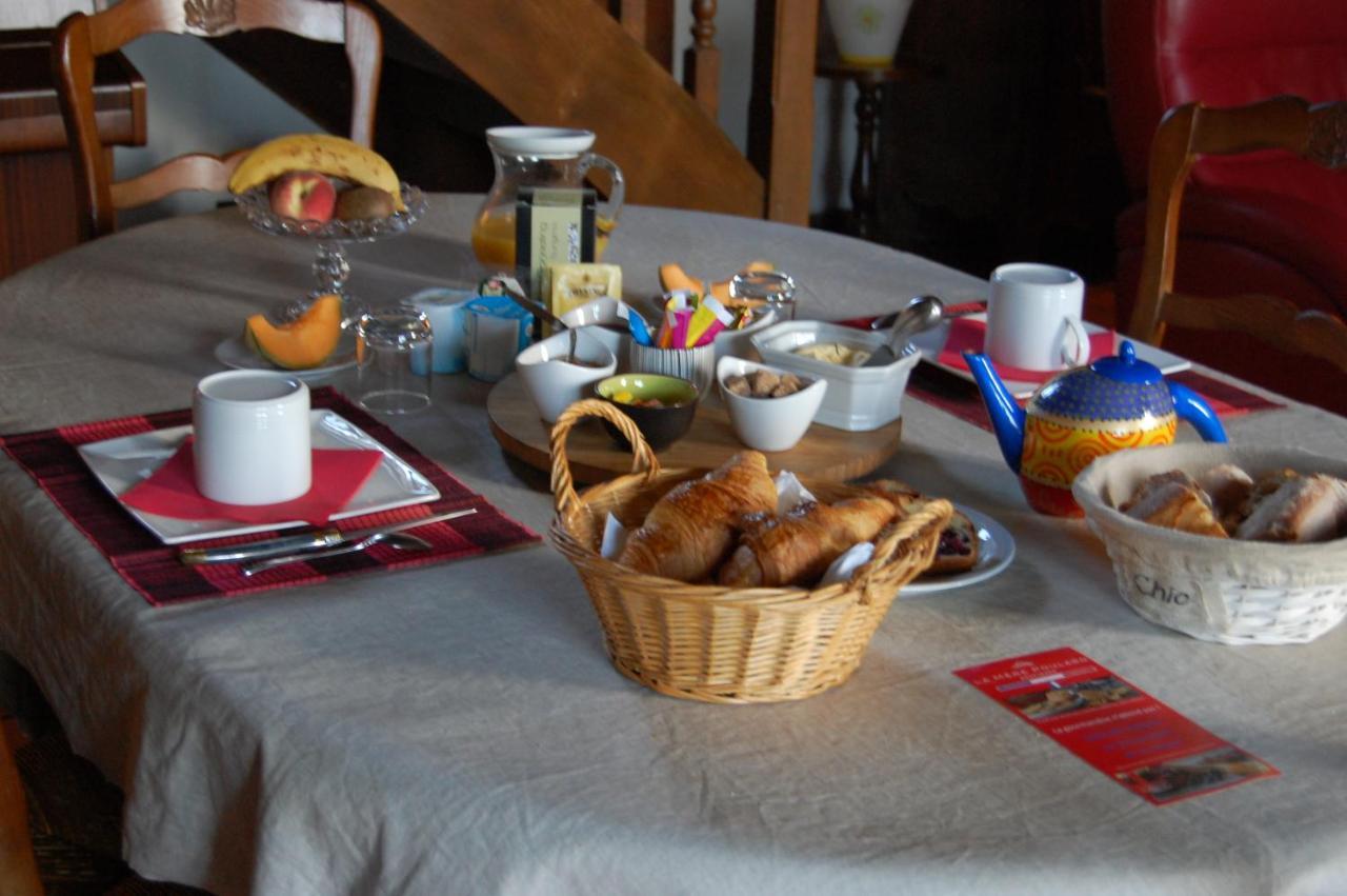Le Pont St Michel Bed and Breakfast Maen Roch Buitenkant foto
